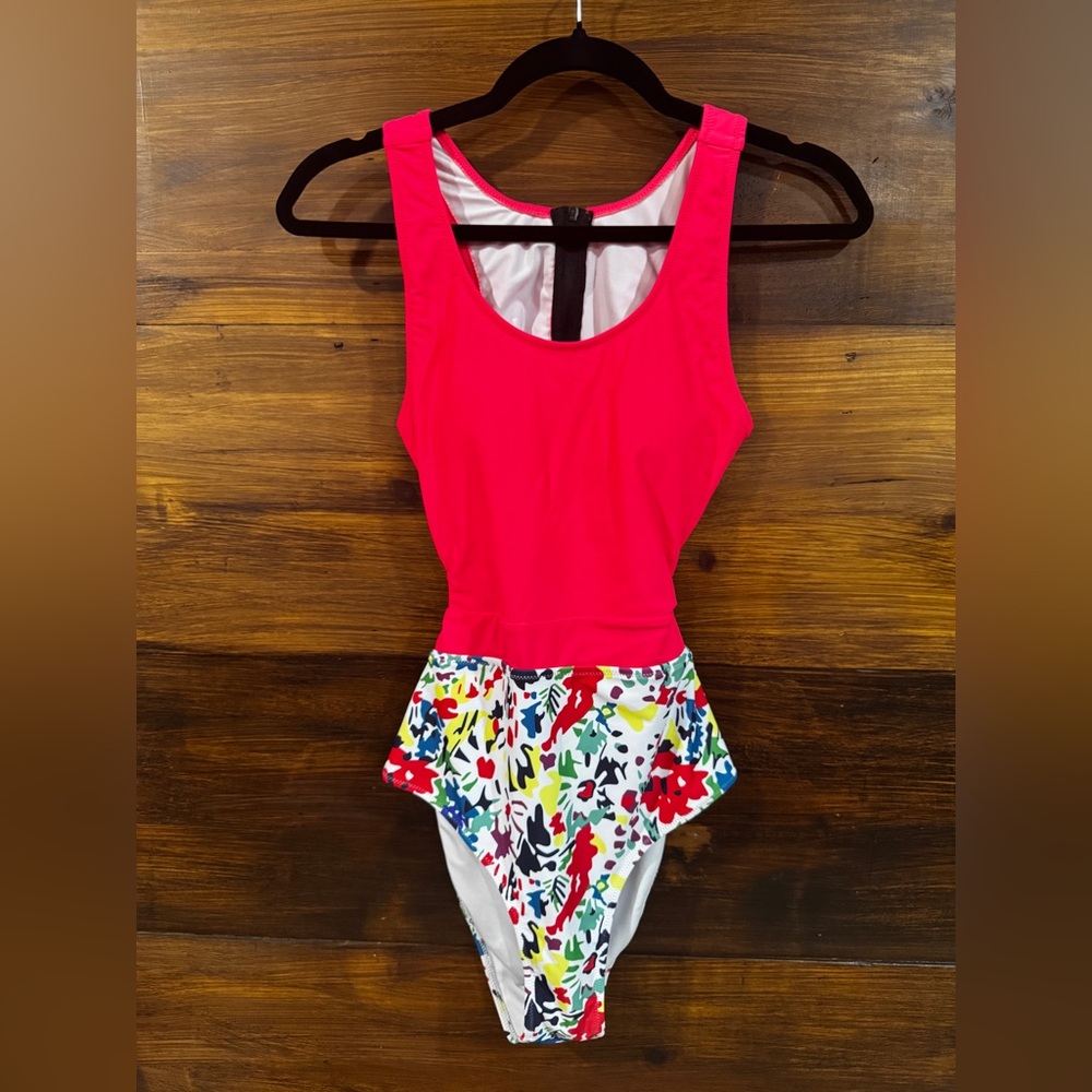 NWOT Women’s Tempt Me Tummy Control Cut out swimsuit bathing suit